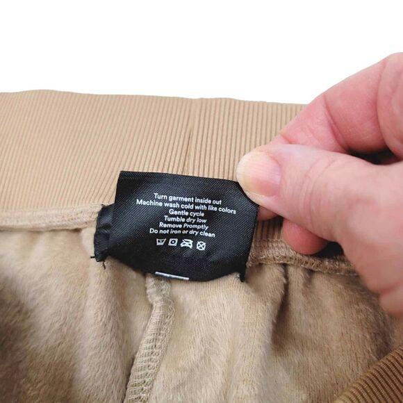 NEW Summersalt 2 PC The Plush Velour Relaxed Crew and Jogger in Fawn Size Medium - Picture 12 of 16